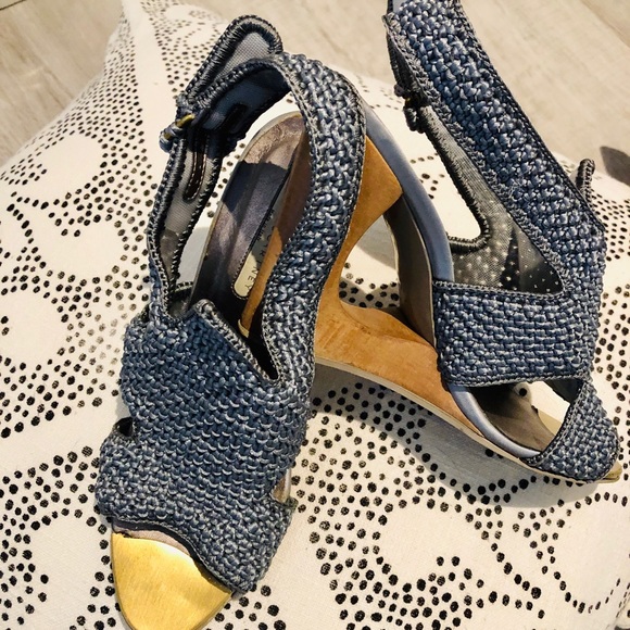 STELLA MCCARTNEY-wood & woven wedge-381/2